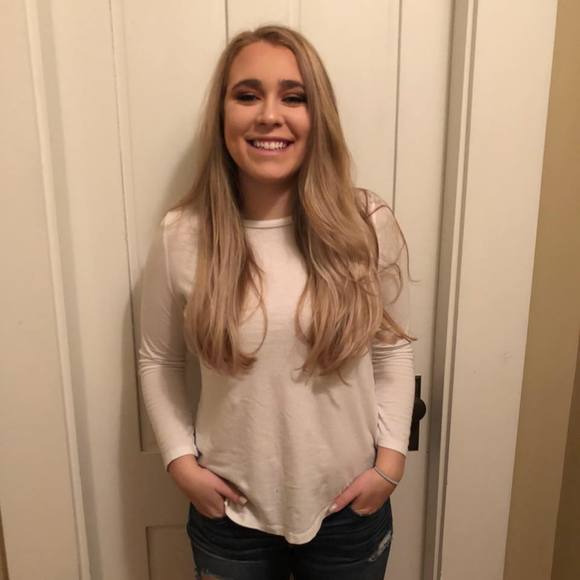 Meet your Posher, Melanie - Picture 1 of 1